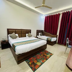 Hotel The Golden Taj By The Golden Taj Group &, Agra (Uttar Pradesh)